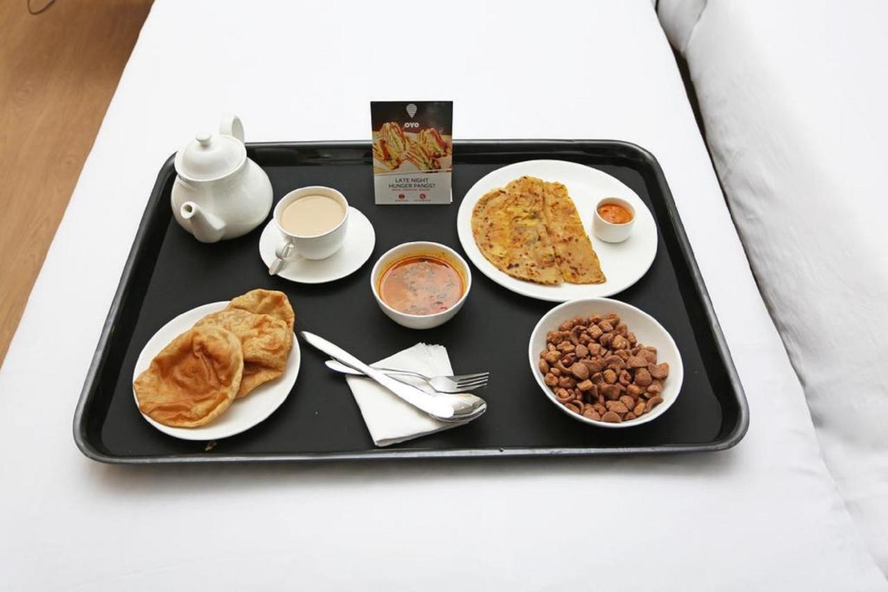 Oyo 10277 Hotel Delux Golden Ajmer Bagian luar foto
