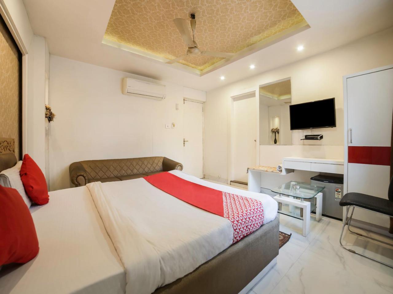 Oyo 10277 Hotel Delux Golden Ajmer Bagian luar foto